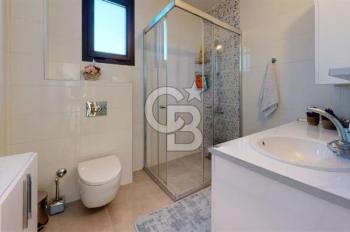 KIBRIS GİRNE ZEYTİNLİK TE HAVUZLU SİTEDE YENİ 3+1 LUX ÇOK ÖZEL DAİRE