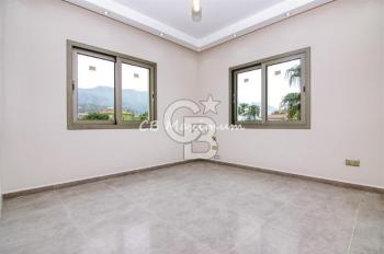 Kıbrıs Girne Alsancak'ta 5+1 Satılık Havuzlu Villa