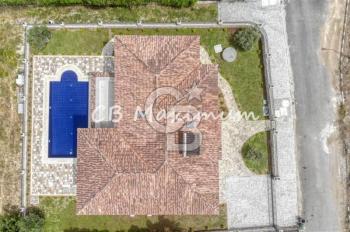 Kıbrıs Girne Alsancak'ta 5+1 Satılık Havuzlu Villa