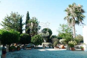 KKTC GİRNE BELLAPAİS BÖLGE 5+1 VİLLA YÜZME HAVUZLU