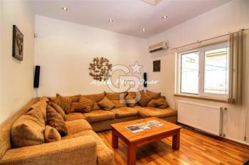 Girne ayaklarınızın altında! 5 odalı kapanmaz manzaralı villa