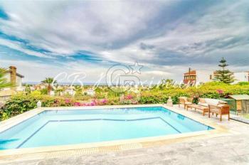 KKTC Girne Bellapais 'de 3+1 Deniz Manzaralı Havuzlu Satılık Villa