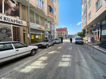 SARAY AYSAPAŞA MAHALLESİNDE GENİŞ KULLANIM ALANINA SAHİP İŞYERİ