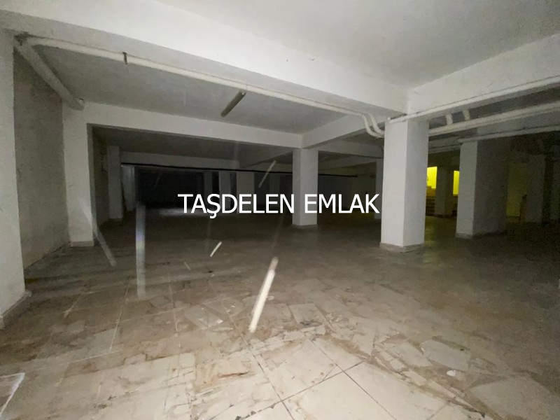 SARAY AYSAPAŞA MAHALLESİNDE GENİŞ KULLANIM ALANINA SAHİP İŞYERİ