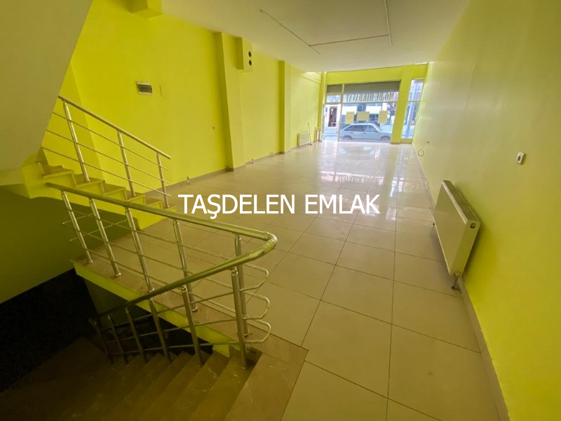 SARAY AYSAPAŞA MAHALLESİNDE GENİŞ KULLANIM ALANINA SAHİP İŞYERİ