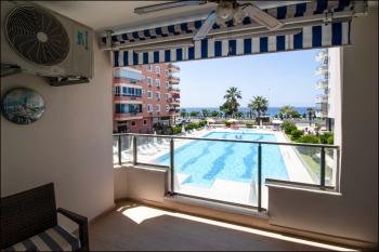 2+1 Luxury Flat By The Sea in a Fully Activity Site in Mahmutlar