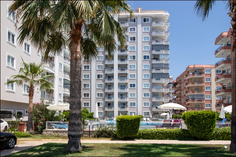 2+1 Luxury Flat By The Sea in a Fully Activity Site in Mahmutlar