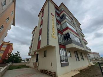 GÜVENAY - ÇORUM ULUKAVAK MAH. ÖZGÜREVLER'DE SATILIK DAİRE 