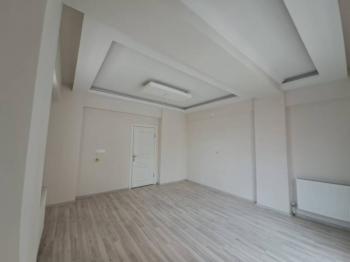 GÜVENAY - ÇORUM ULUKAVAK MAH. ÖZGÜREVLER'DE SATILIK DAİRE 