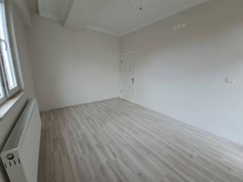 GÜVENAY - ÇORUM ULUKAVAK MAH. ÖZGÜREVLER'DE SATILIK DAİRE 