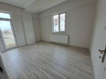 GÜVENAY - ÇORUM İKBAL EVLER KADIN KÜLTÜR ARKASI 2. KAT SIFIR 3+1