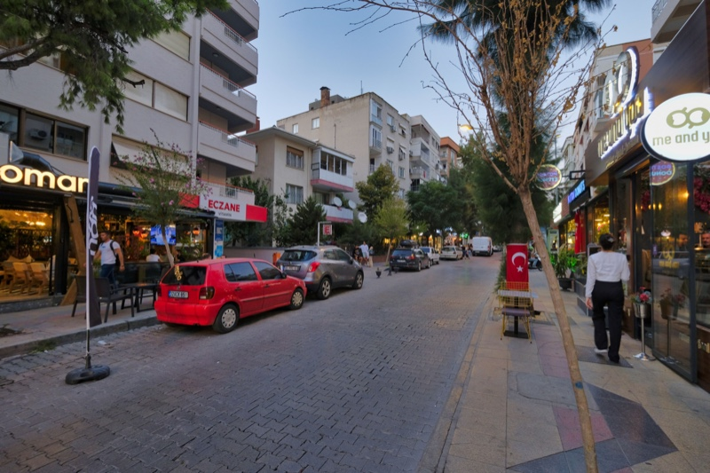 Süvari Caddesinde 3+1  Satılık Daire