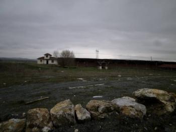 GÜVENAY - ÇORUM ALACA KAVŞAĞI İLERİSİ TARHAN CİVARINDA 8 DÖNÜM ÇİFTLİK