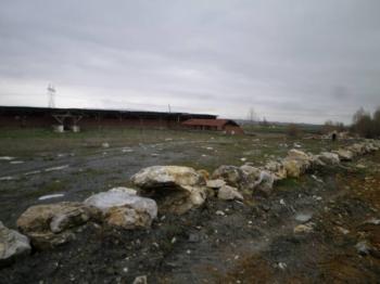 GÜVENAY - ÇORUM ALACA KAVŞAĞI İLERİSİ TARHAN CİVARINDA 8 DÖNÜM ÇİFTLİK