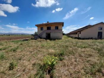 GÜVENAY - ÇORUMDA BÜYÜKBAŞ - KÜÇÜKBAŞ SATILIK ÇİFTLİK