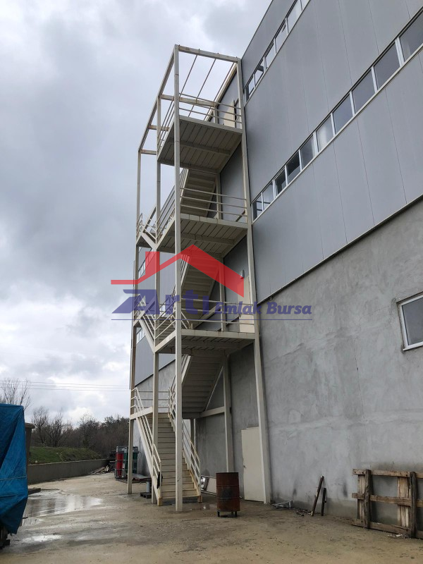 AKÇALAR HOSAB'TA TABANDA 4.500m2 SATILIK KAPALI FABRİKA