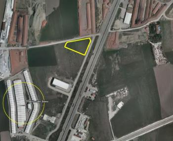 GÜVENAY - ÇORUM ANKARA YOLU ÜZERİ 5,809 M² TİCARİ İMARLI ARSA