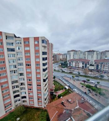 BEYLİKDÜZÜ ADNAN KAHVECİ HASTAHANELİ SİTE İÇİ 2+1 SATILIK DAİRE