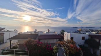 Bodrum Akyarlar'da Günbatımı sitesinde satılık deniz manzaralı villa