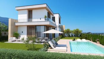 TEK YETKİLİ KIBRIS GİRNE ALSANCAK TA  DENİZ MANZARALI  ÖZEL HAVUZLU ÇOK ÖZEL 4+1 VİLLALAR