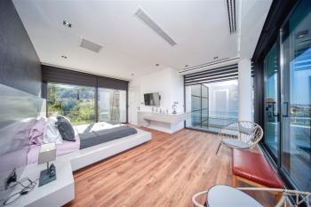 Kıbrıs Girne Bellapais 4+2  Kapanmaz Manzaralı Satılık Villa