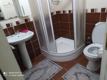 KONYAALTI HURMA MAHALLESİNDE EŞYALI KİRALIK 2+1 DAİRE