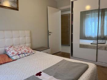 KONYAALTI HURMA MAHALLESİNDE EŞYALI KİRALIK 2+1 DAİRE