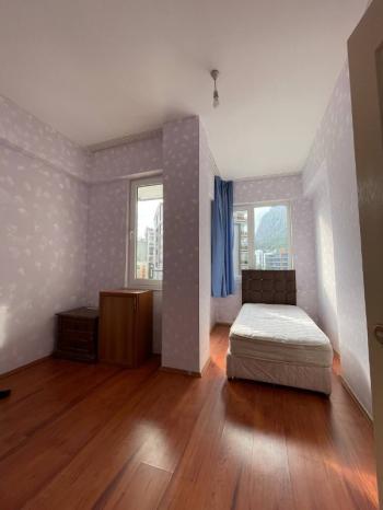 KONYAALTI HURMA MAHALLESİNDE EŞYALI KİRALIK 3+1 DAİRE