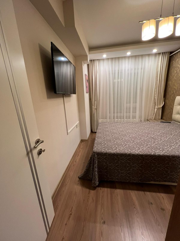 KONYAALTI LİMAN MAHALLESİNDE GOLDEN PARK 2'DE EŞYALI KİRALIK 1+1 DAİRE