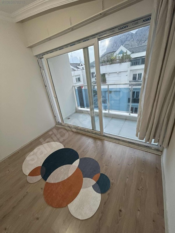 KONYAALTI HURMA MAHALLESİNDE EŞYALI KİRALIK 3+1 DAİRE