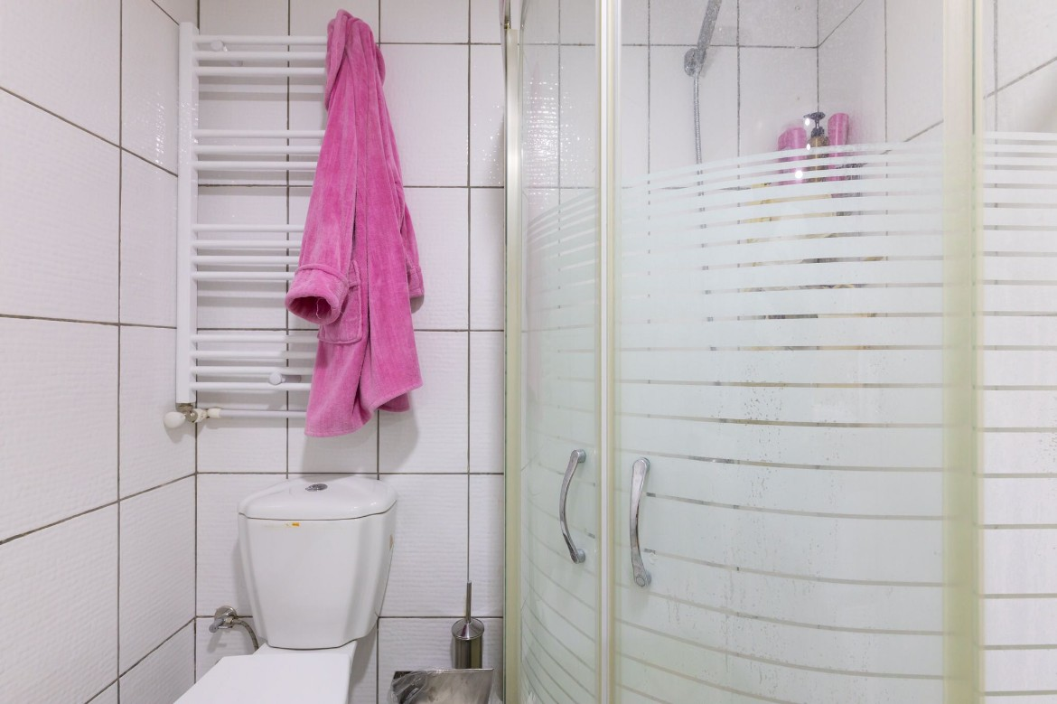 KONYAALTI HURMA MAHALLESİNDE SATILIK 2+1 DAİRE