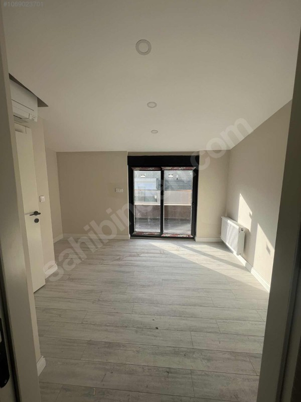KONYAALTI SARISU MAHALLESİNDE KİRALIK BOŞ 2+1 DUBLEKS DAİRE