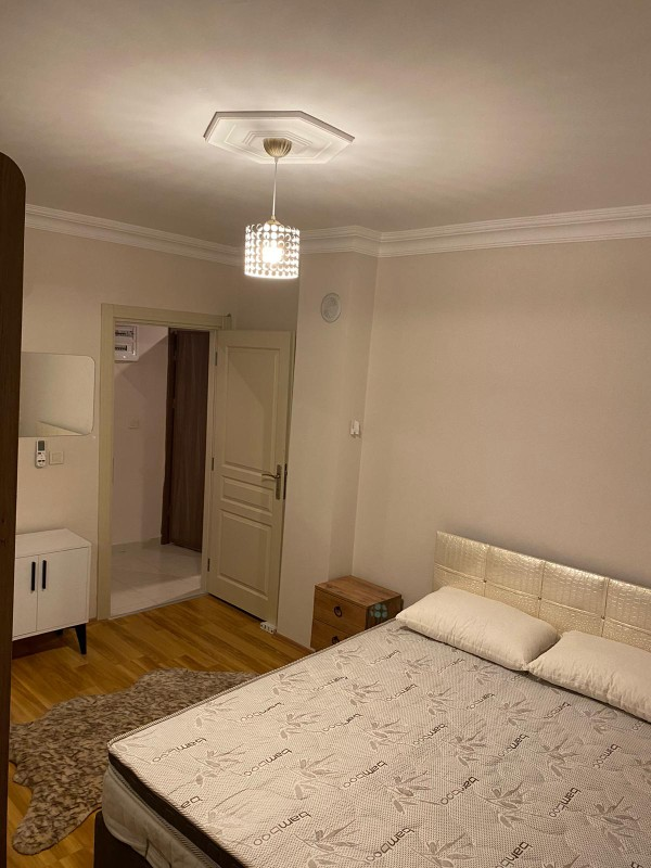 KONYAALTI HURMA MAHALLESİNDE EŞYALI KİRALIK 2+1 DAİRE