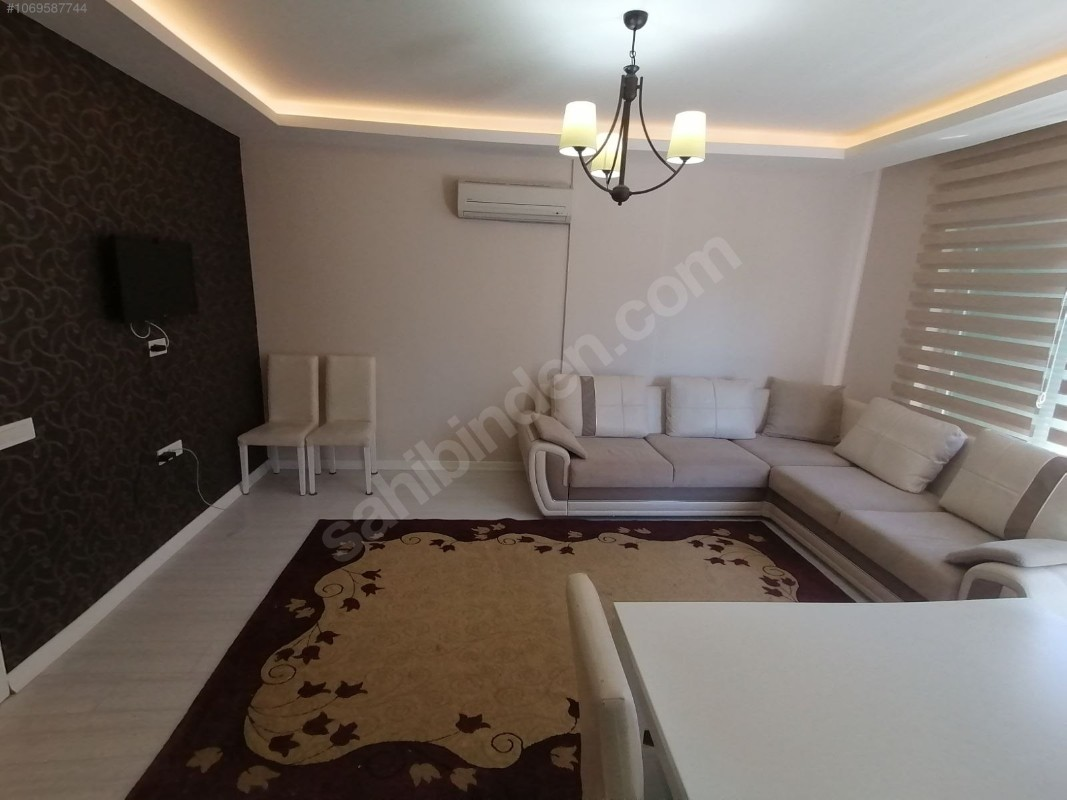 KONYAALTI HURMA MAHALLESİNDE EŞYALI KİRALIK 2+1 DAİRE