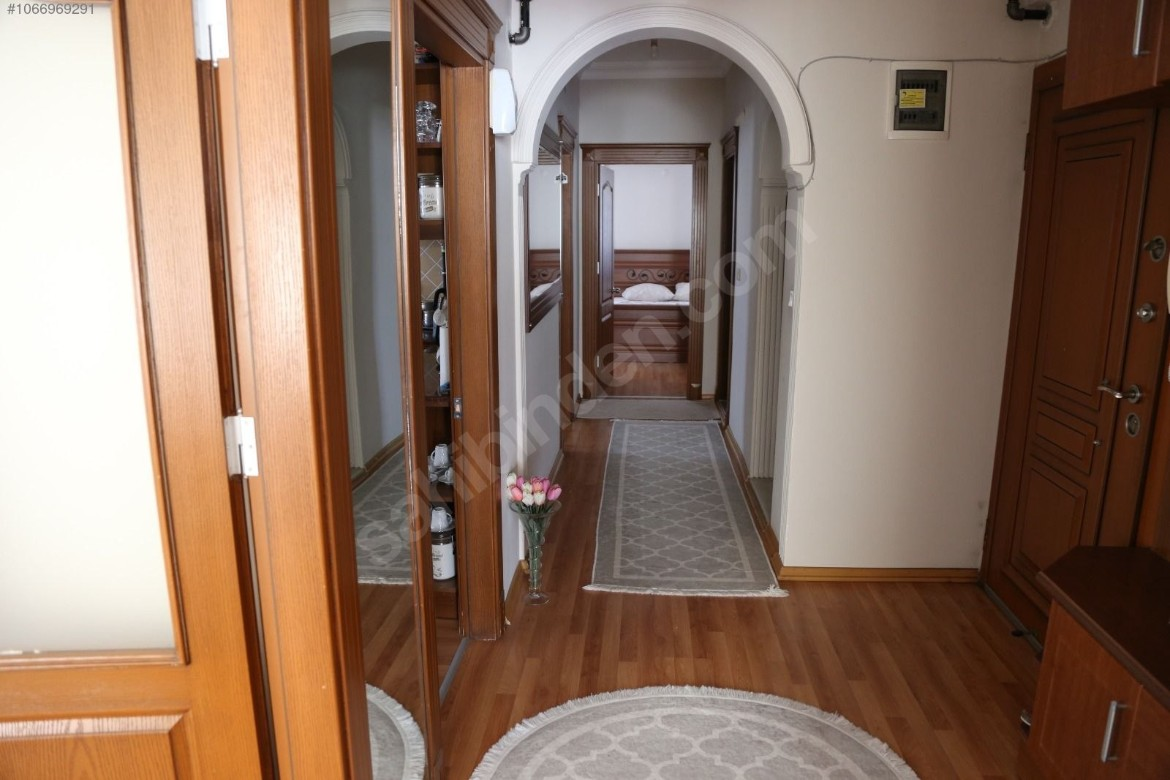 KONYAALTI TOROS PINARLAR SİTESİNDE EŞYALI SATILIK 3+1 DAİRE