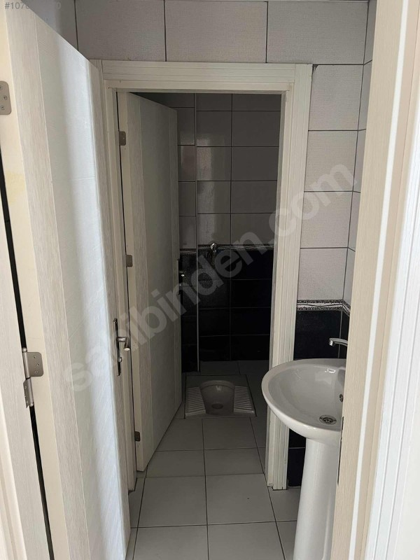 KONYAALTI ÖĞRETMENEVLERİNDE KİRALIK BOŞ 2+1 DAİRE
