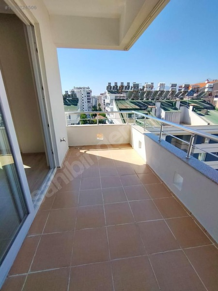 KONYAALTI ÖĞRETMENEVLERİNDE SATILIK BOŞ 3+1 DAİRE