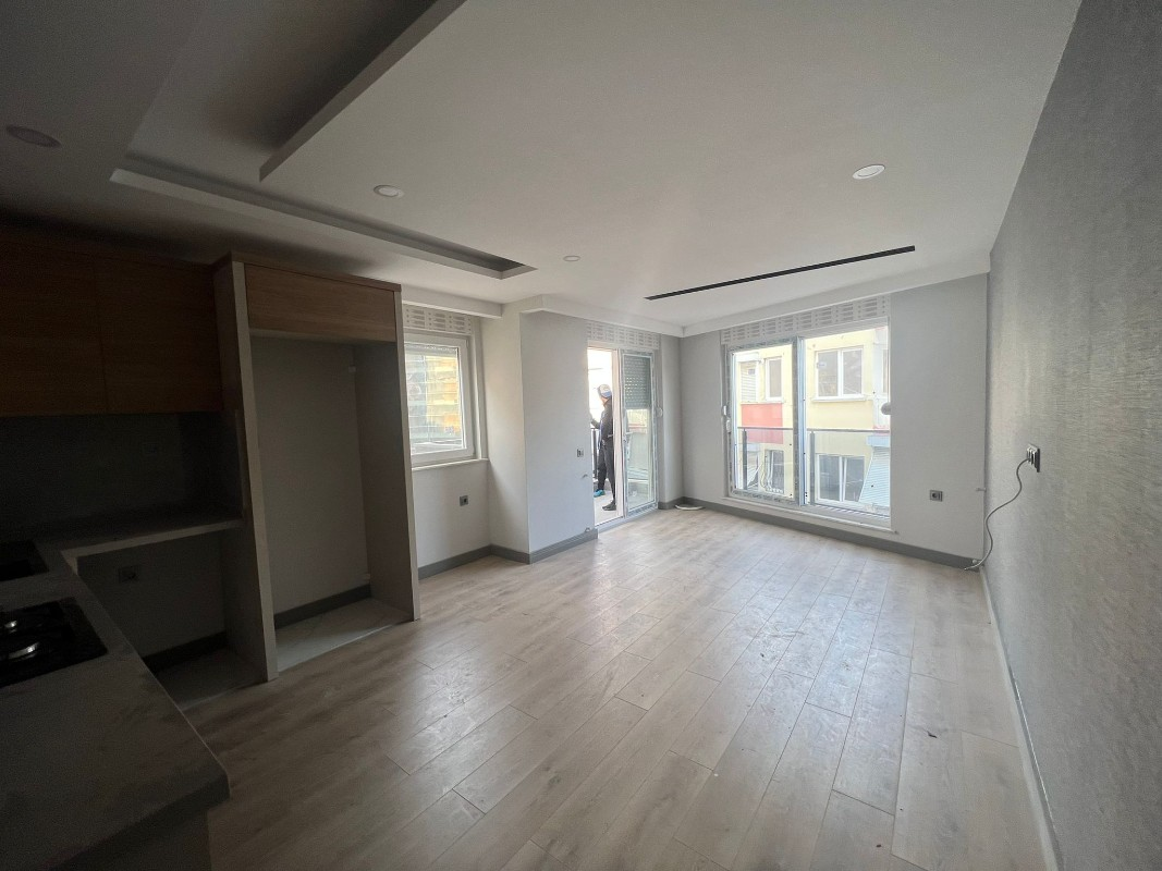 MURATPAŞA SOĞUKSU MAHALLESİNDE SATILIK BOŞ 2+1 DAİRE
