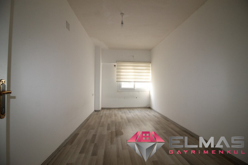 Taş Bina Kapı Komşunuz! Elmas'tan Limana Yakın Ulu Cami Civarı Geniş  3+1 Ofis