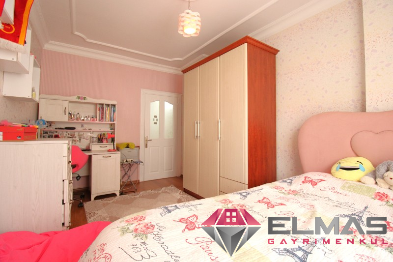 Elmas’tan Forum Yaşam Civarı Site İçi Arakat Full Yapılı