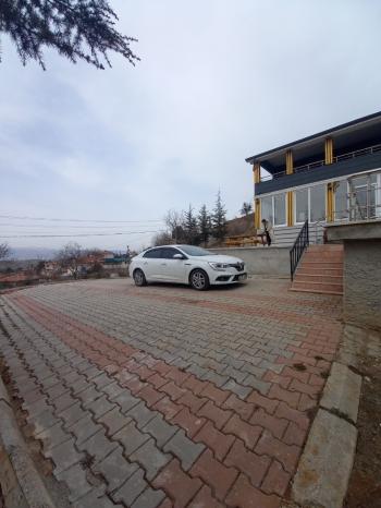 Güvenay - Çorum Ayarık Bağlarında Satılık Bağ Evi