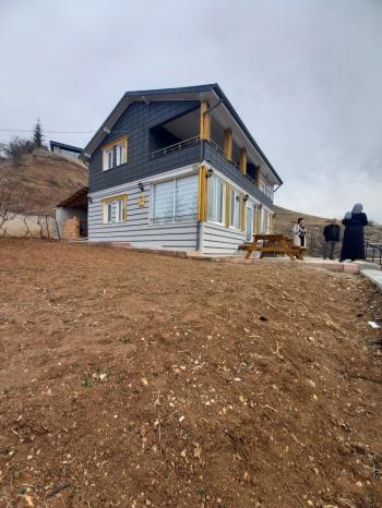 Güvenay - Çorum Ayarık Bağlarında Satılık Bağ Evi