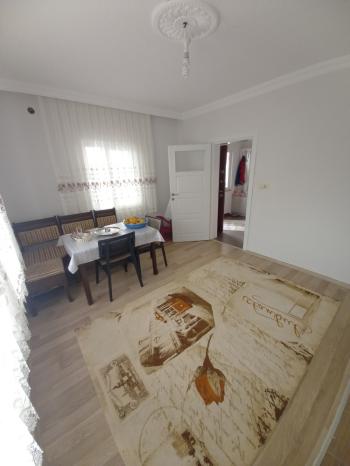 Güvenay - Çorum Ayarık Bağlarında Satılık Bağ Evi