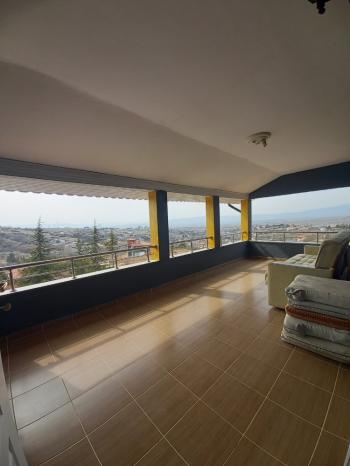 Güvenay - Çorum Ayarık Bağlarında Satılık Bağ Evi