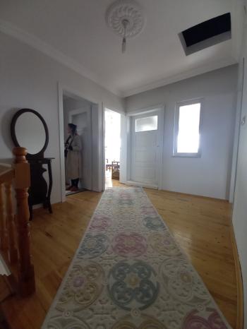 Güvenay - Çorum Ayarık Bağlarında Satılık Bağ Evi