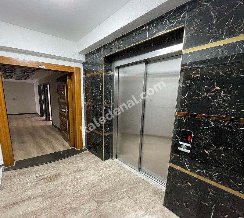 YENİ DEVLET HASTANE OKUL YANI 2+1 LÜX MUTFAK 3.KAT SATILIK DAİRE