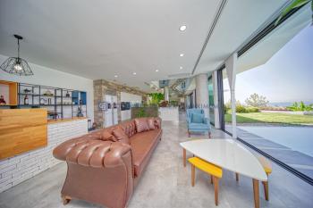 Tasarım Ödüllü Kıbrıs Girne Çatalköy dağ ve deniz manzaralı satılık 4+1 villa