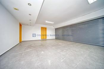 Tasarım Ödüllü Kıbrıs Girne Çatalköy dağ ve deniz manzaralı satılık 4+1 villa