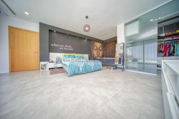 Tasarım Ödüllü Kıbrıs Girne Çatalköy dağ ve deniz manzaralı satılık 4+1 villa