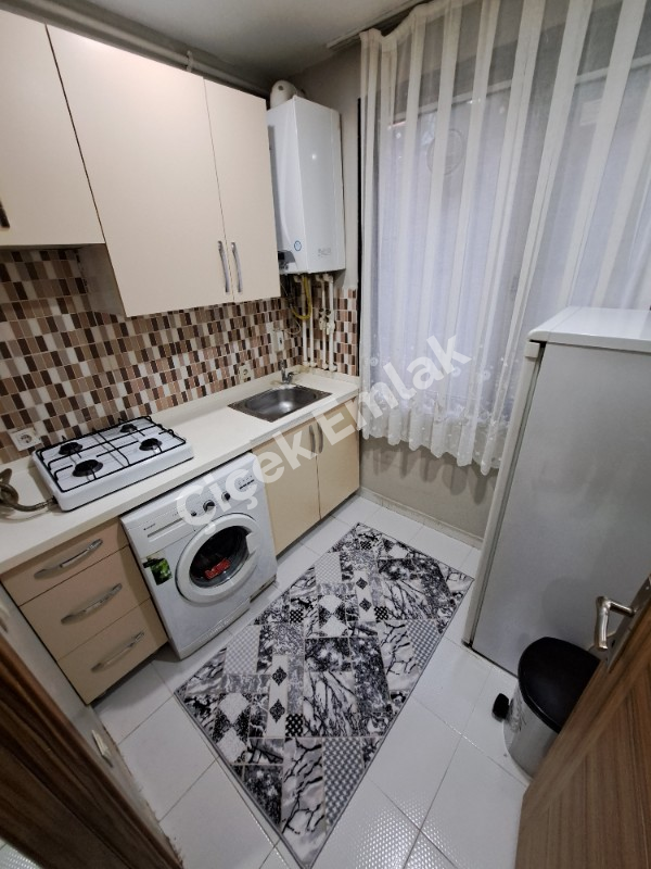 Çağlayan Metrobüse 5 Dakika 1+1 Eşyalı Satılık Daire